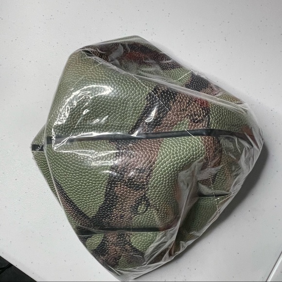 Bravest Studios Green Dead Tree Camo Size 7 Textured Basketball - Picture 3 of 4